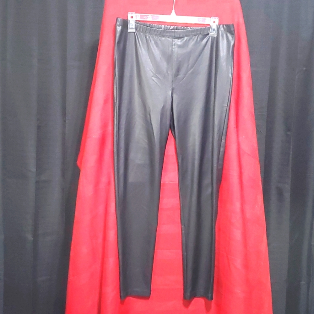 GLO Faux leather leggings